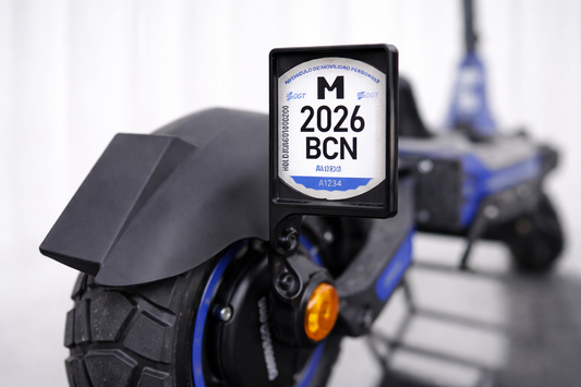 Portamatrícula para Patinete Eléctrico: Trasero vs Lateral — ¿Cuál necesitas?